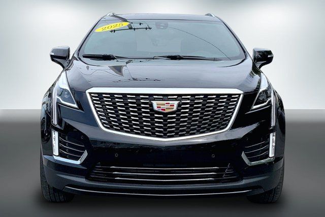 Used 2025 Cadillac XT5 Luxury w/ LPO, Floor Liner Package AWD/4WD image 2