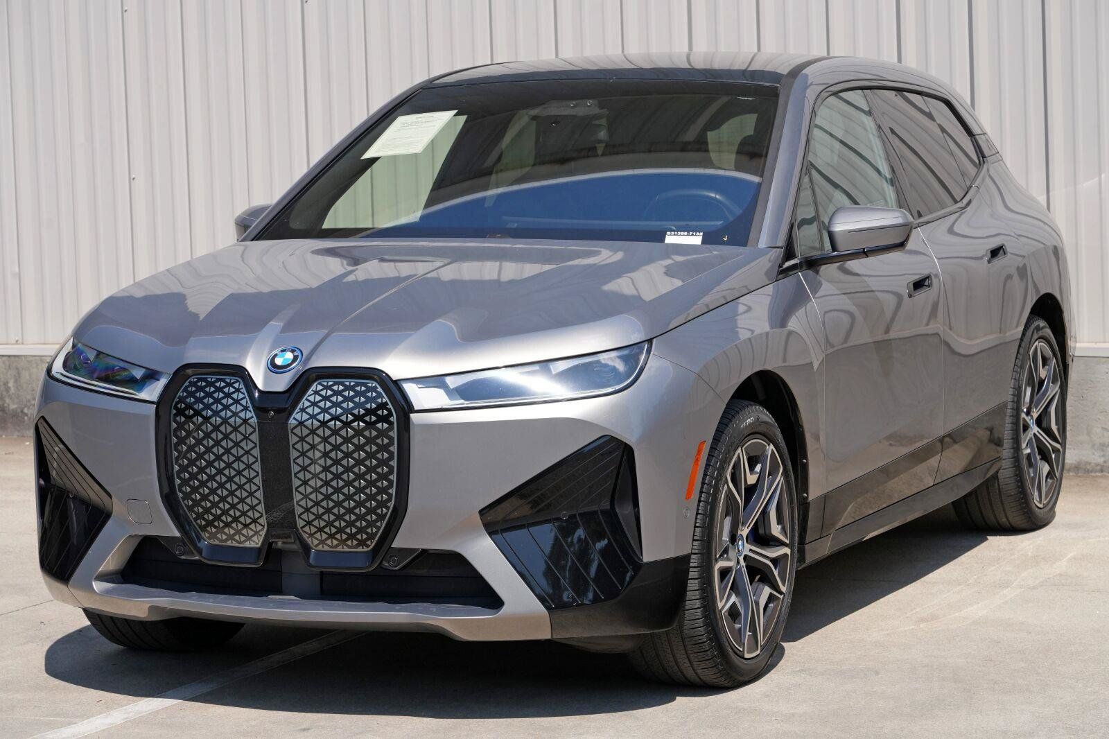Used 2025 BMW iX xDrive50 AWD/4WD image 49