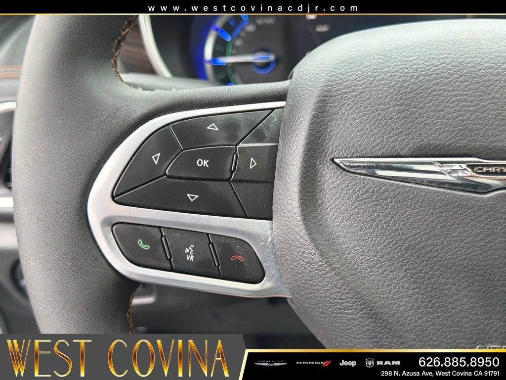 Used 2023 Chrysler Pacifica Pinnacle FWD image 29