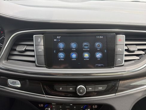 Used 2018 Buick Enclave Premium AWD/4WD image 23