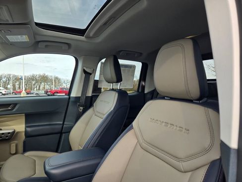 New 2025 Ford Maverick Lariat image 24