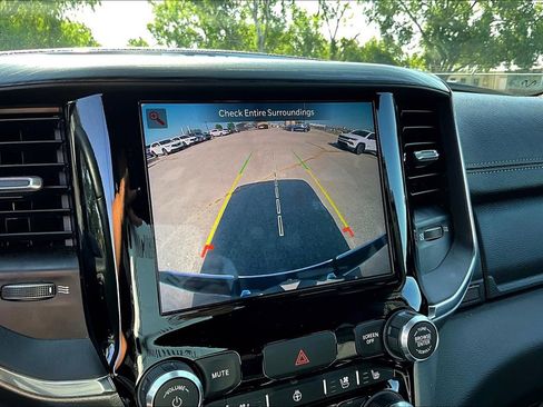 Used 2024 RAM 1500 Laramie image 31