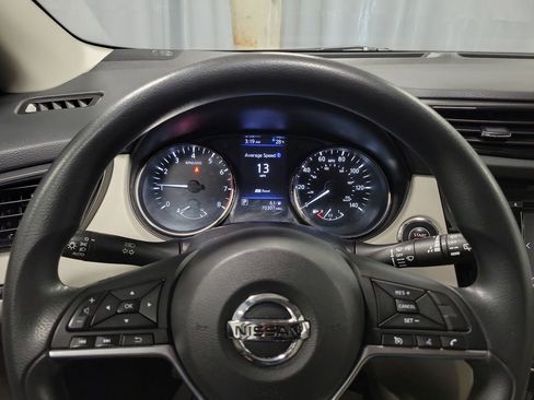 Used 2019 Nissan Rogue Sport SV image 15