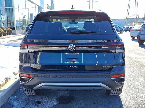 New 2026 Volkswagen Taos SEL image 5