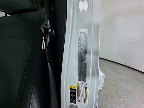 Used 2024 Jeep Gladiator Sport image 34