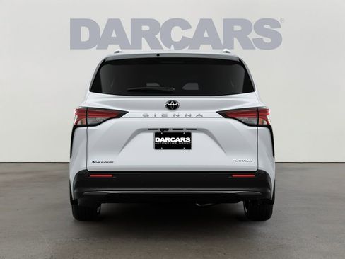 New 2026 Toyota Sienna Platinum image 6