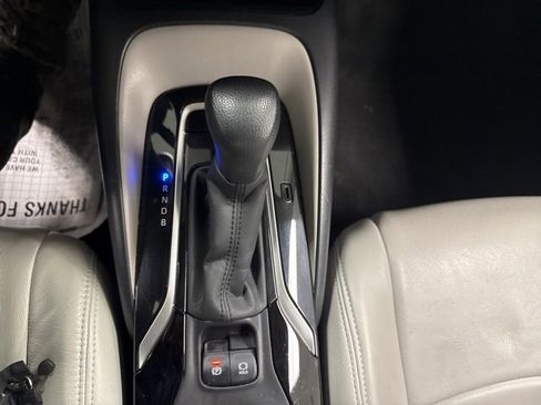 Used 2020 Toyota Corolla LE image 30