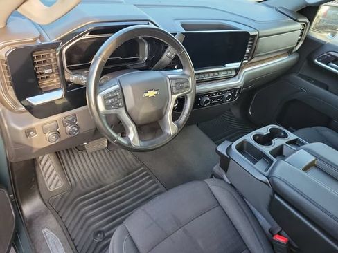 Used 2025 Chevrolet Silverado 1500 LT RWD image 7