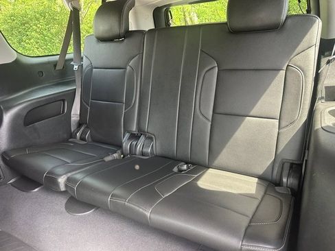Used 2019 GMC Yukon XL SLT w/ Open Road Package image 16