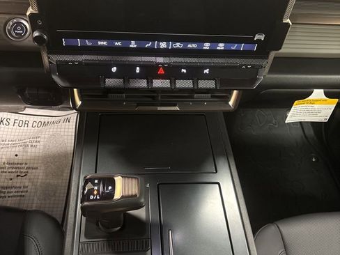 New 2025 GMC Hummer EV 2X AWD/4WD image 13
