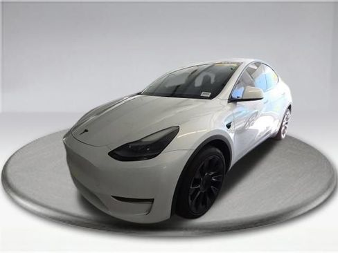 Used 2023 Tesla Model Y Long Range AWD/4WD image 11