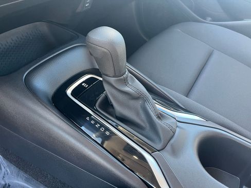Used 2025 Toyota Corolla LE image 39