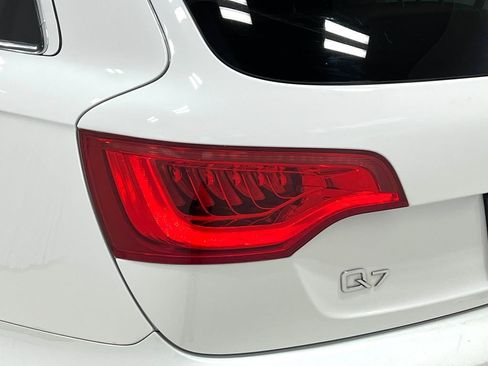 Used 2015 Audi Q7 TDI Premium Plus w/ Premium Plus Package AWD/4WD image 39