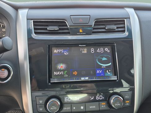Used 2015 Nissan Altima 2.5 SV w/ Convenience Package FWD image 26