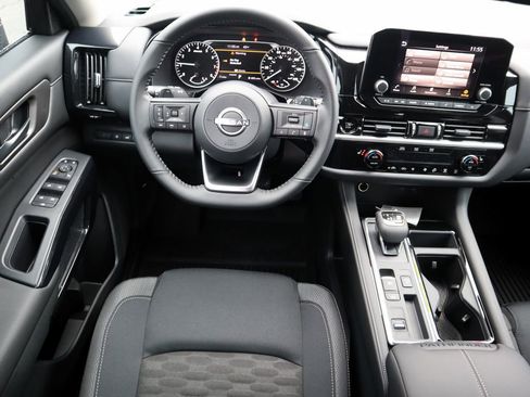 New 2025 Nissan Pathfinder SV w/ Black Appearance Package image 12