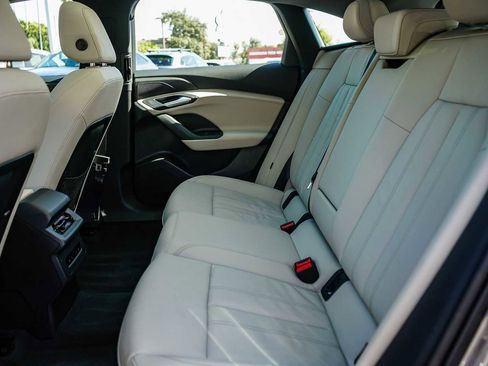 Certified 2025 Audi A6 e-tron Premium w/ Convenience Package image 18