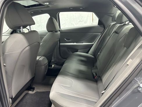Used 2025 Hyundai Elantra SEL FWD image 43