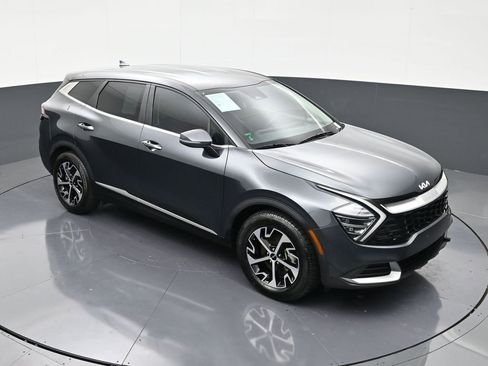 Used 2024 Kia Sportage EX image 18