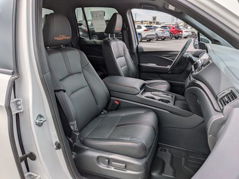 Used 2025 Honda Ridgeline TrailSport image 27