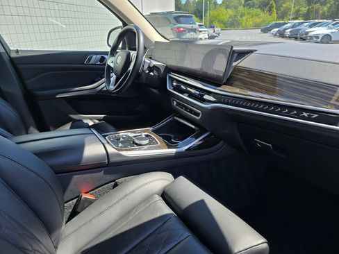 Used 2023 BMW X7 xDrive40i image 48