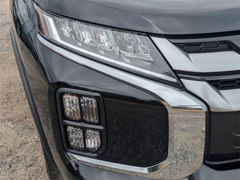 New 2025 Mitsubishi Outlander Sport SE image 9