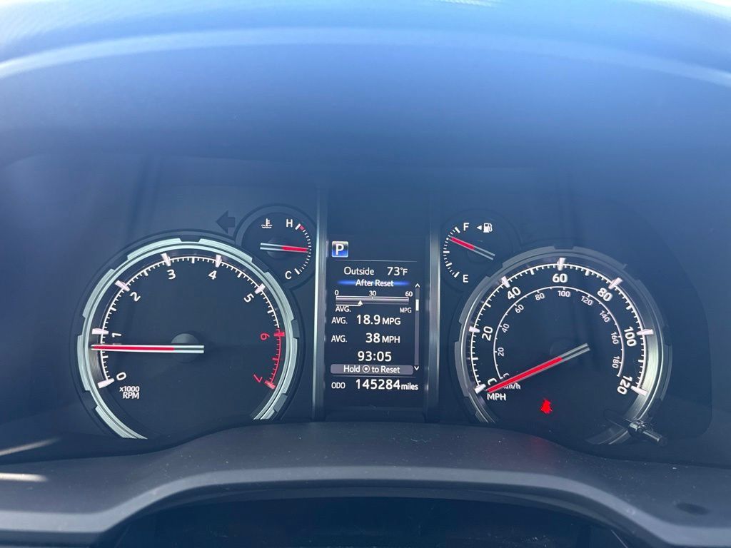 Used 2020 Toyota 4Runner TRD Off-Road Premium w/ Moonroof Package AWD/4WD image 9