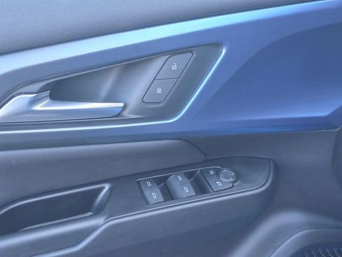 Certified 2024 Chevrolet Equinox EV LT w/ LPO, Blackout Package FWD image 11