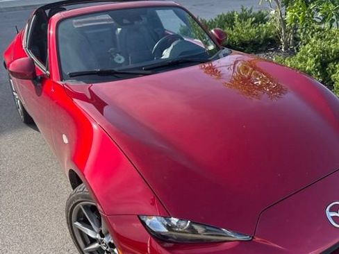 Used 2021 MAZDA MX-5 Miata RF Grand Touring RWD image 2