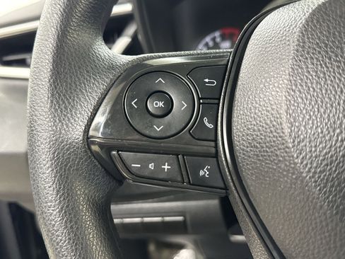 Used 2022 Toyota Corolla LE image 34