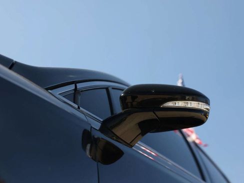 Used 2018 Ford Fusion SE w/ Fusion SE Technology Package image 13