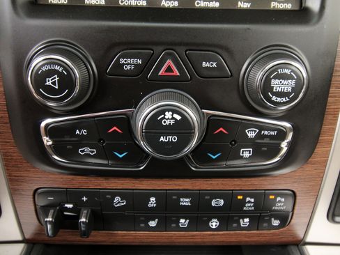 Used 2017 RAM 2500 Laramie w/ Convenience Group image 33