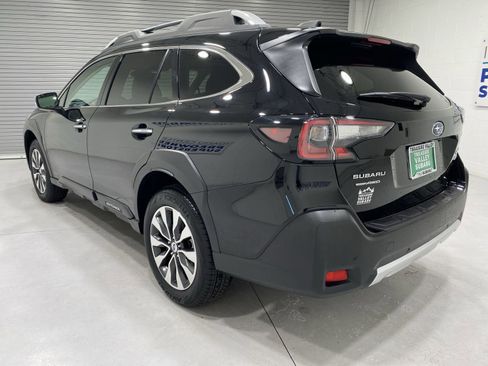 Certified 2025 Subaru Outback Touring w/ Tech Package 2 AWD/4WD image 6