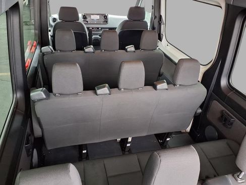Used 2024 Mercedes-Benz Sprinter 2500 image 25