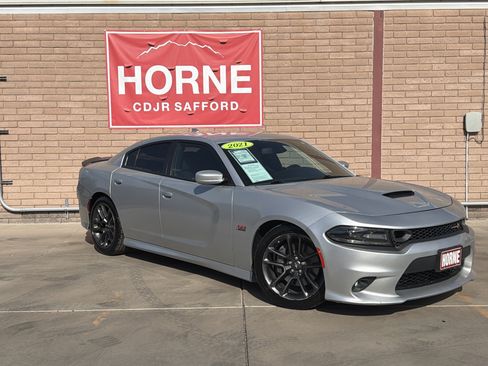 Used 2021 Dodge Charger Scat Pack RWD image 3