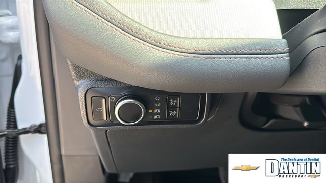 Used 2025 Ford Explorer Active RWD image 17