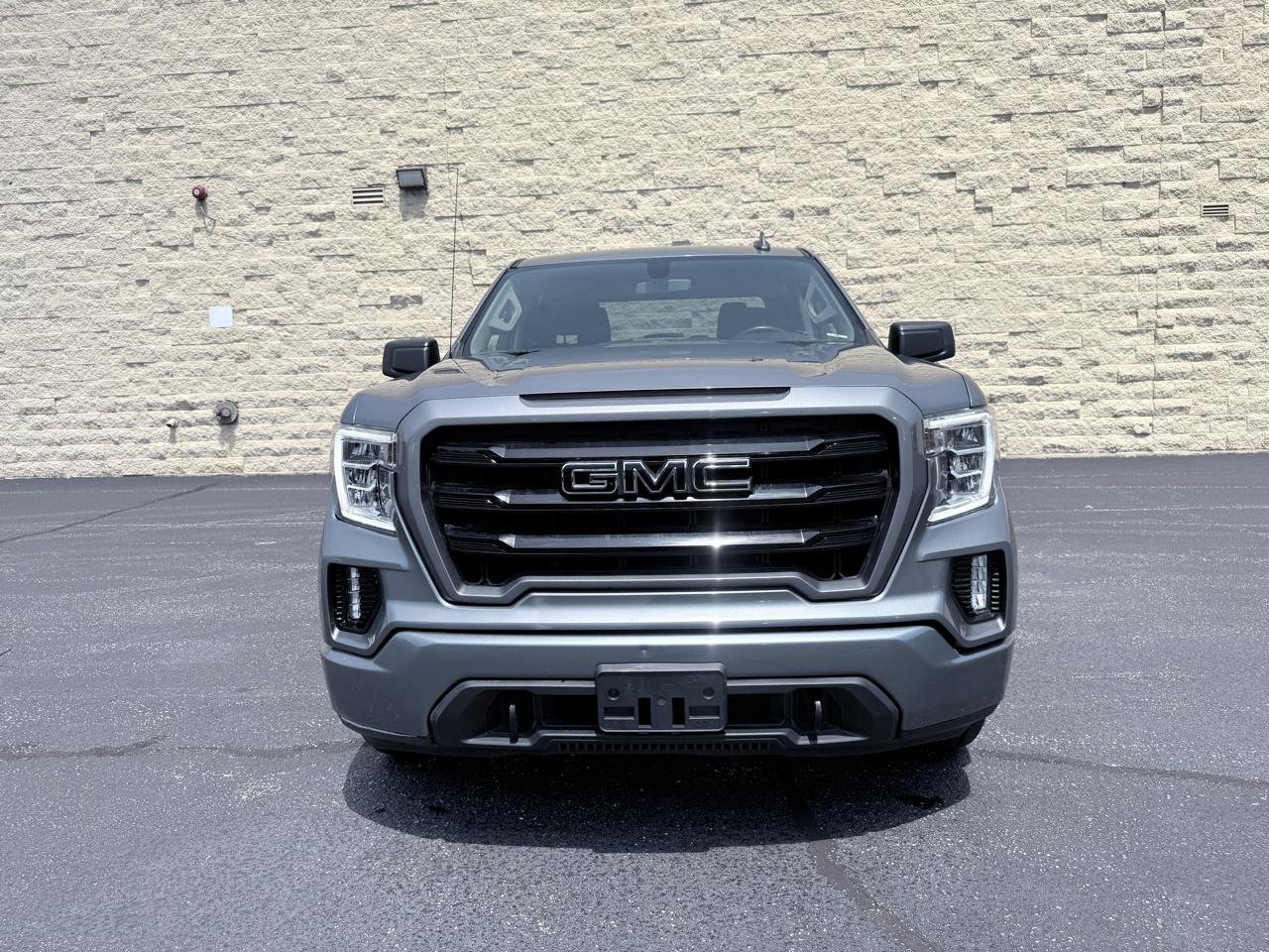 Used 2021 GMC Sierra 1500 Elevation w/ LPO, Elevation Black Package AWD/4WD image 10