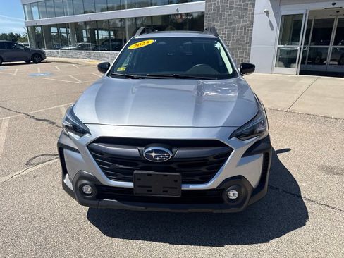 Used 2025 Subaru Outback Premium AWD/4WD image 6