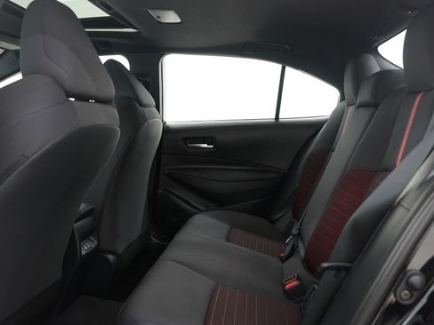 Used 2025 Toyota Corolla SE image 17