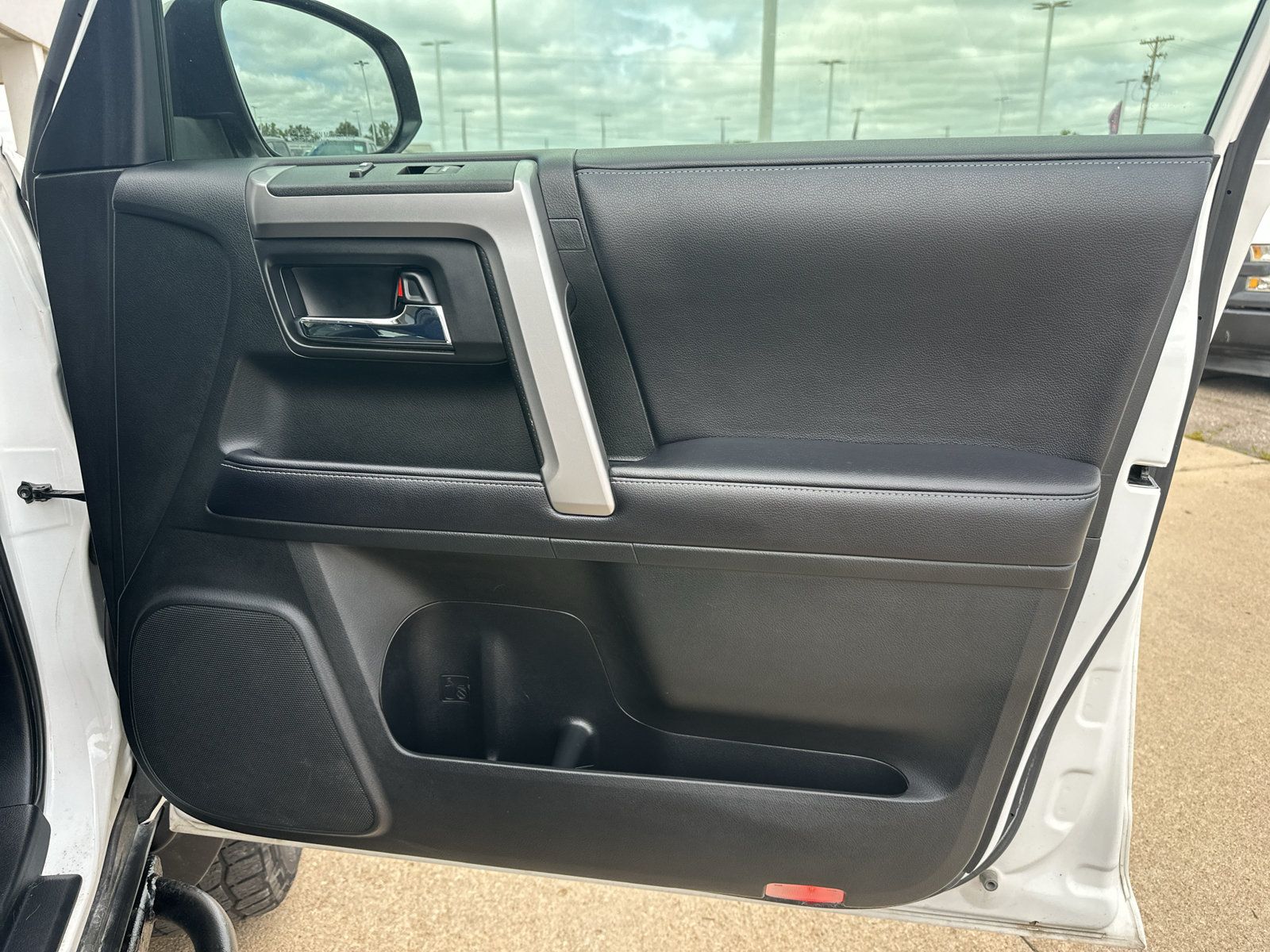 Used 2019 Toyota 4Runner SR5 Premium AWD/4WD image 30