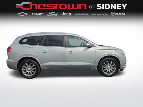 Used 2017 Buick Enclave Convenience image 3