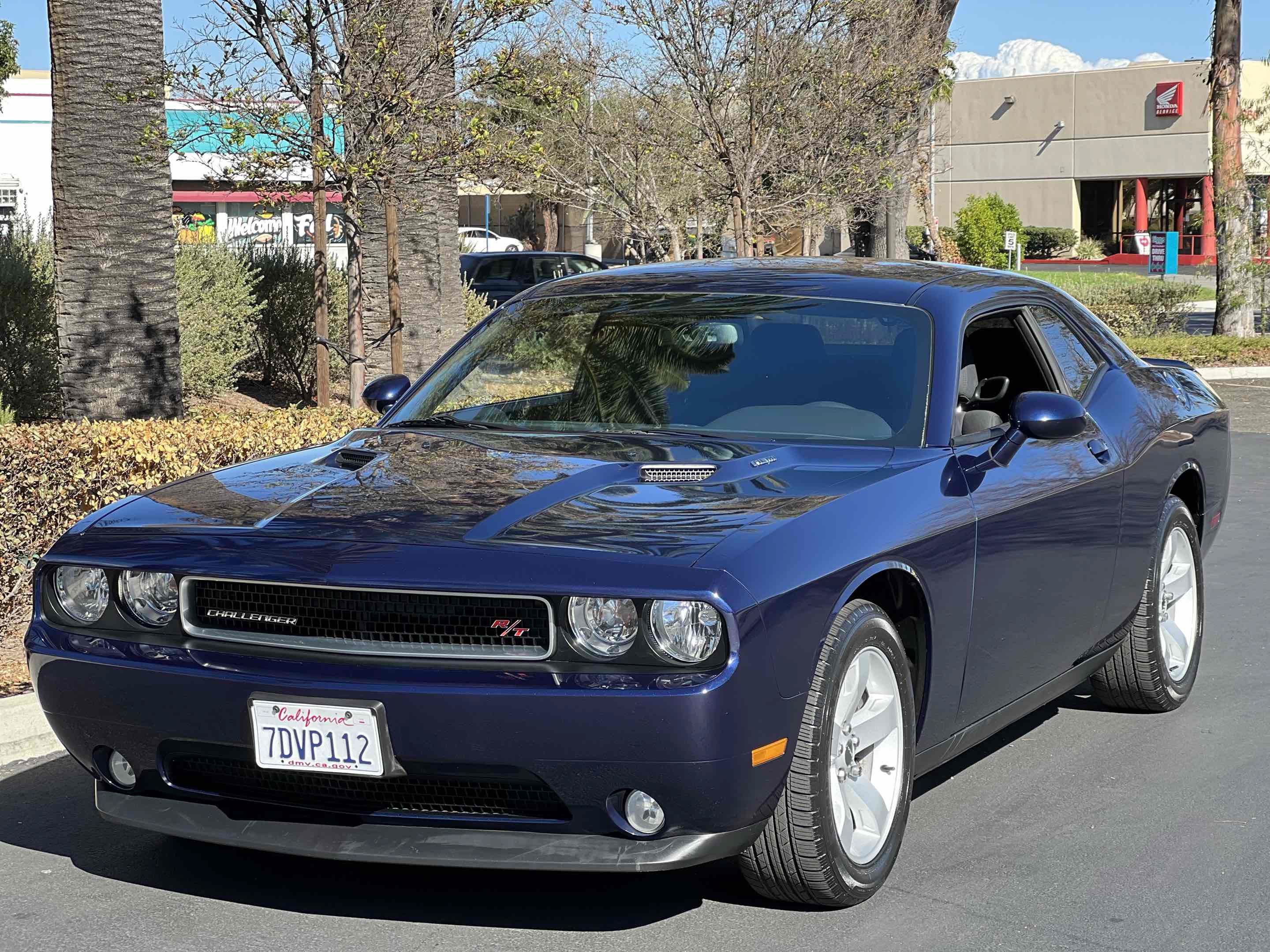 Used 2014 Dodge Challenger R/T RWD image 17