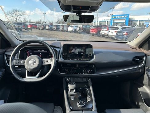 Used 2023 Nissan Rogue Platinum w/ Platinum Premium Package image 9