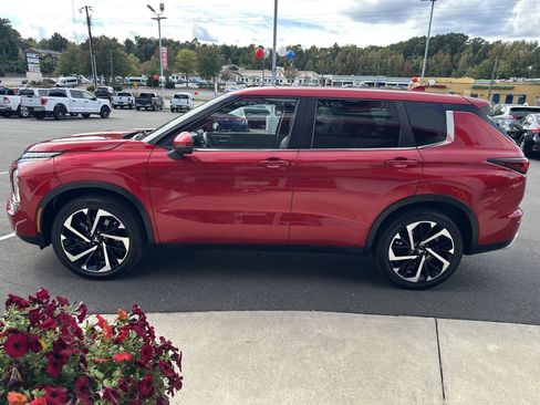 Used 2022 Mitsubishi Outlander SEL Black Edition image 5