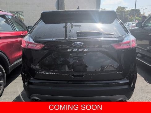 Used 2023 Ford Edge Titanium w/ Equipment Group 301A AWD/4WD image 7