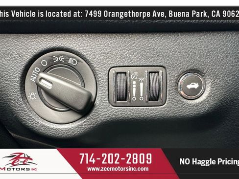 Used 2018 Dodge Challenger SXT image 30