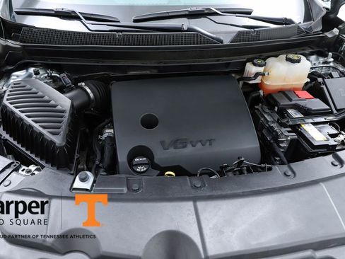 Used 2023 Chevrolet Traverse LT image 66