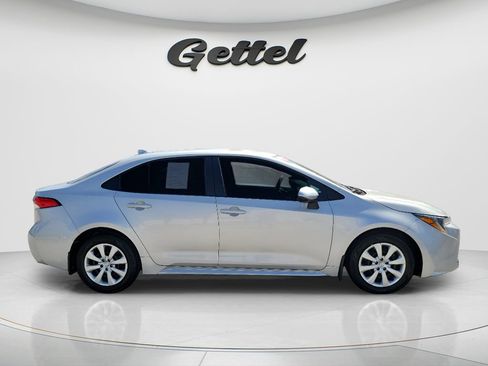 Certified 2025 Toyota Corolla LE FWD image 4