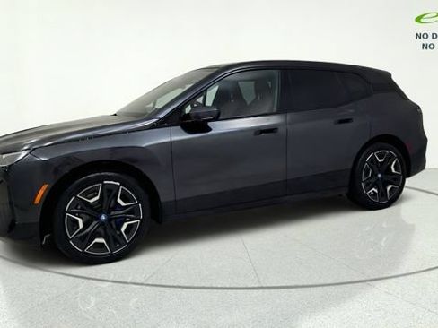Used 2024 BMW iX xDrive50 w/ Sport Package AWD/4WD image 5