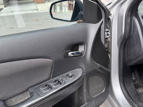 Used 2014 Dodge Avenger SE w/ Rallye Appearance Group image 16