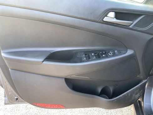Used 2018 Hyundai Tucson SE FWD image 15